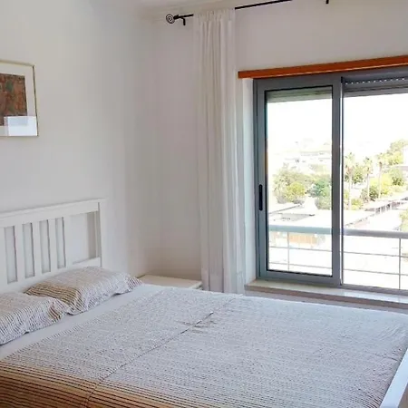 Spacious, Modern 3 Bedroom In Almada, Portugal * Almada