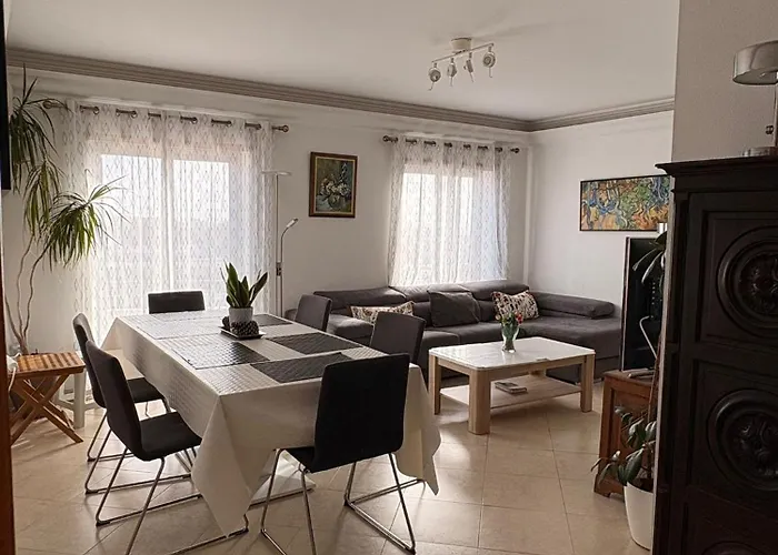 Spacious, Modern 3 Bedroom In Almada, Portugal Almada